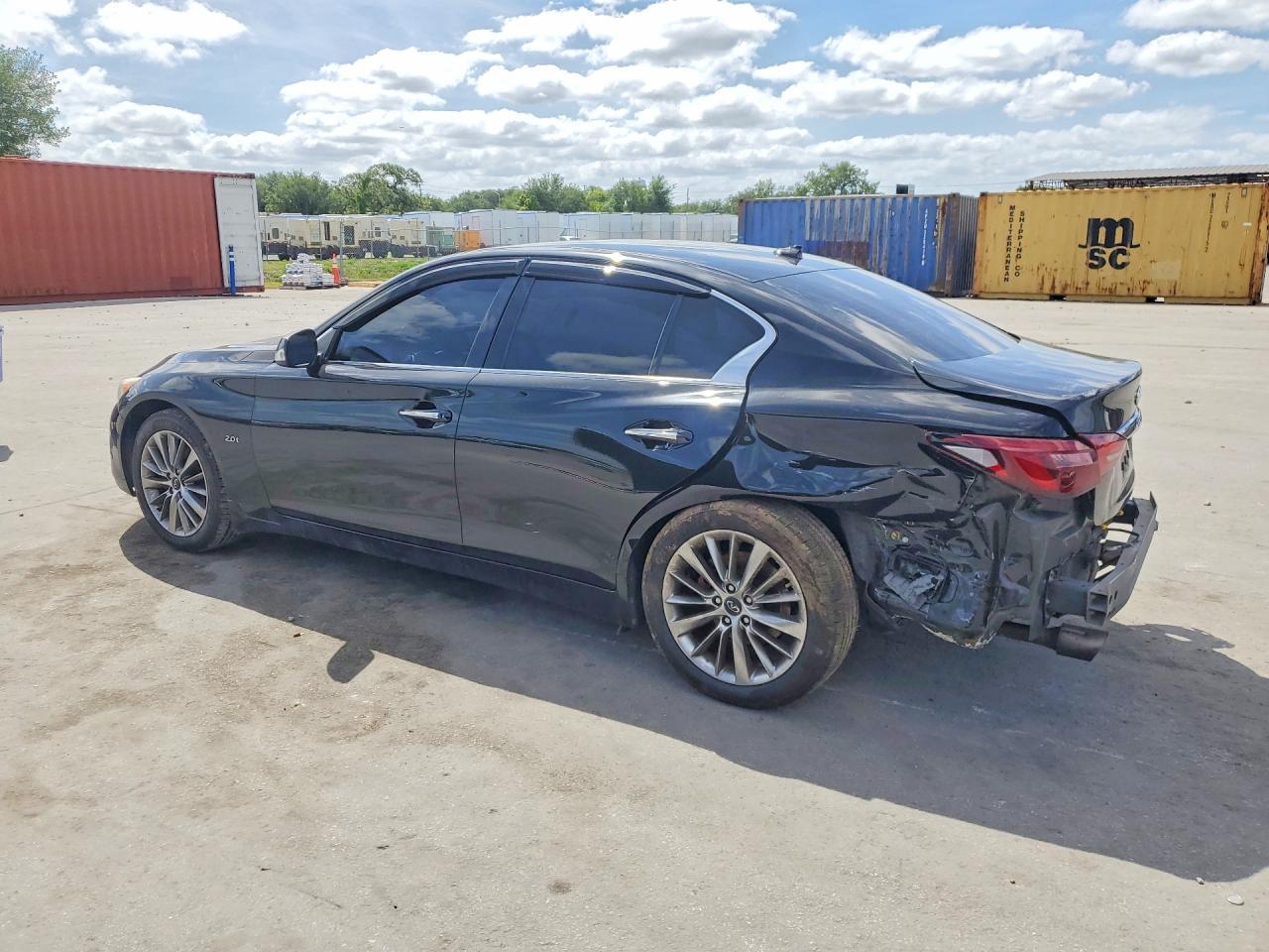 2018 Infiniti Q50 2.0T Luxe - Фото 2