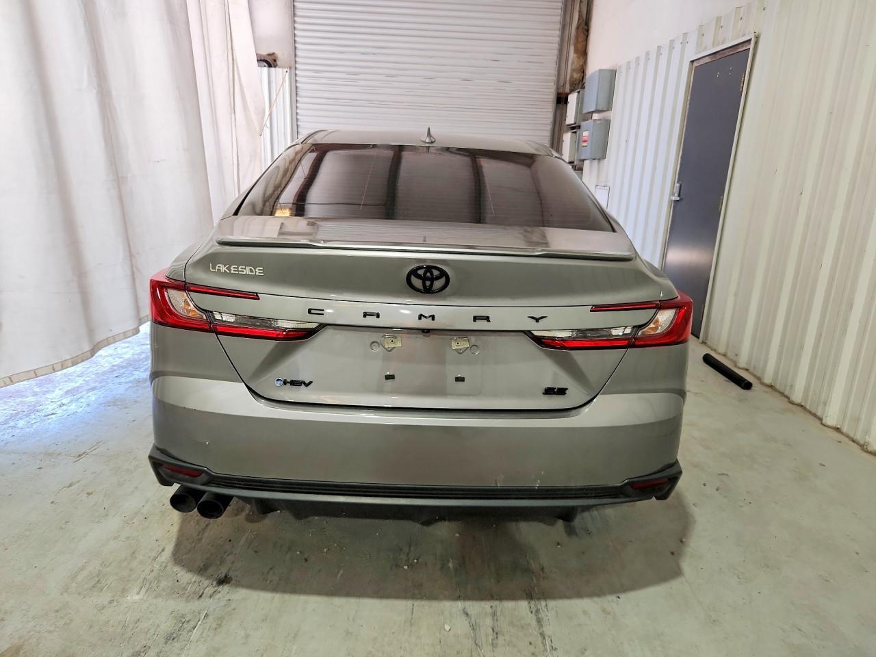 2025 Toyota Camry Se - Image 6