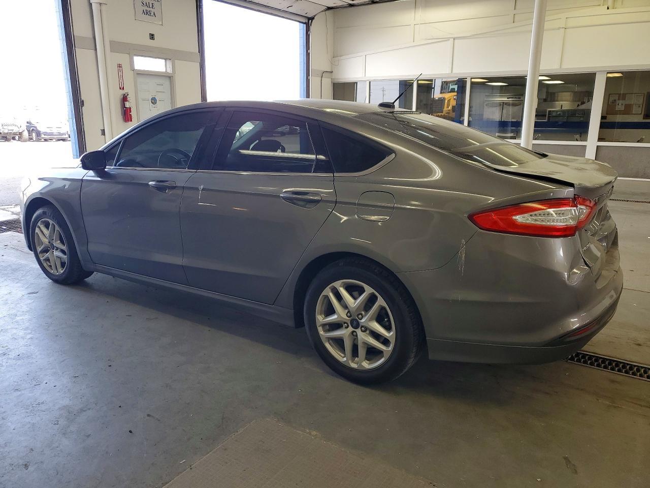 2013 Ford Fusion Se - Фото 2