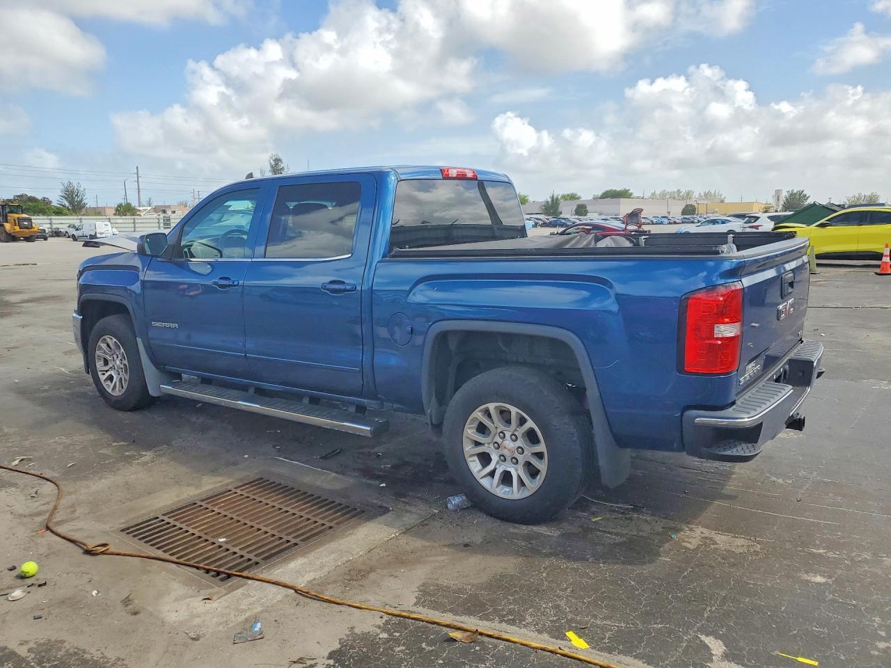 2018 GMC Sierra K1500 Sle - Image 2