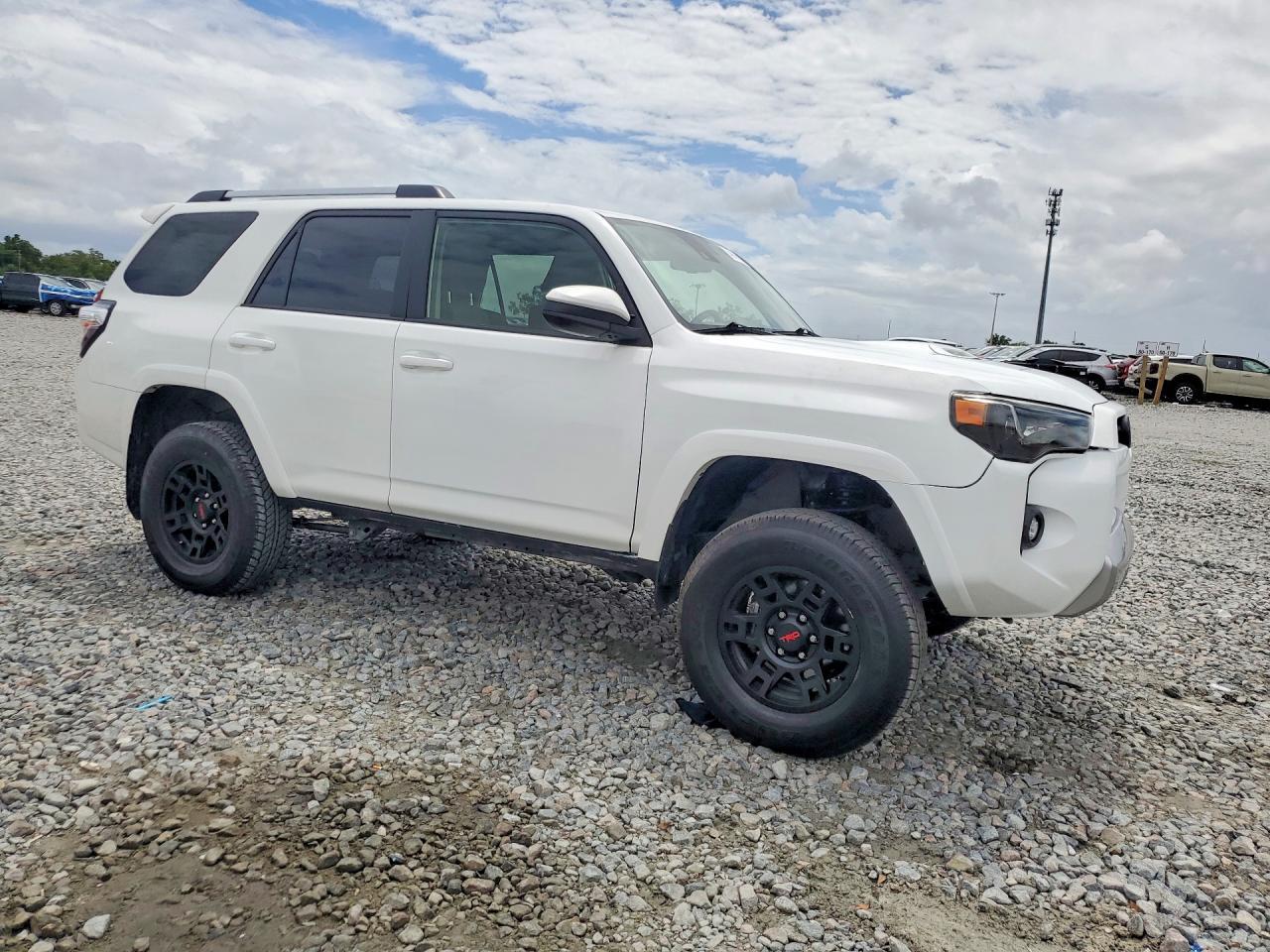 2024 Toyota 4Runner Sr5 - Фото 4