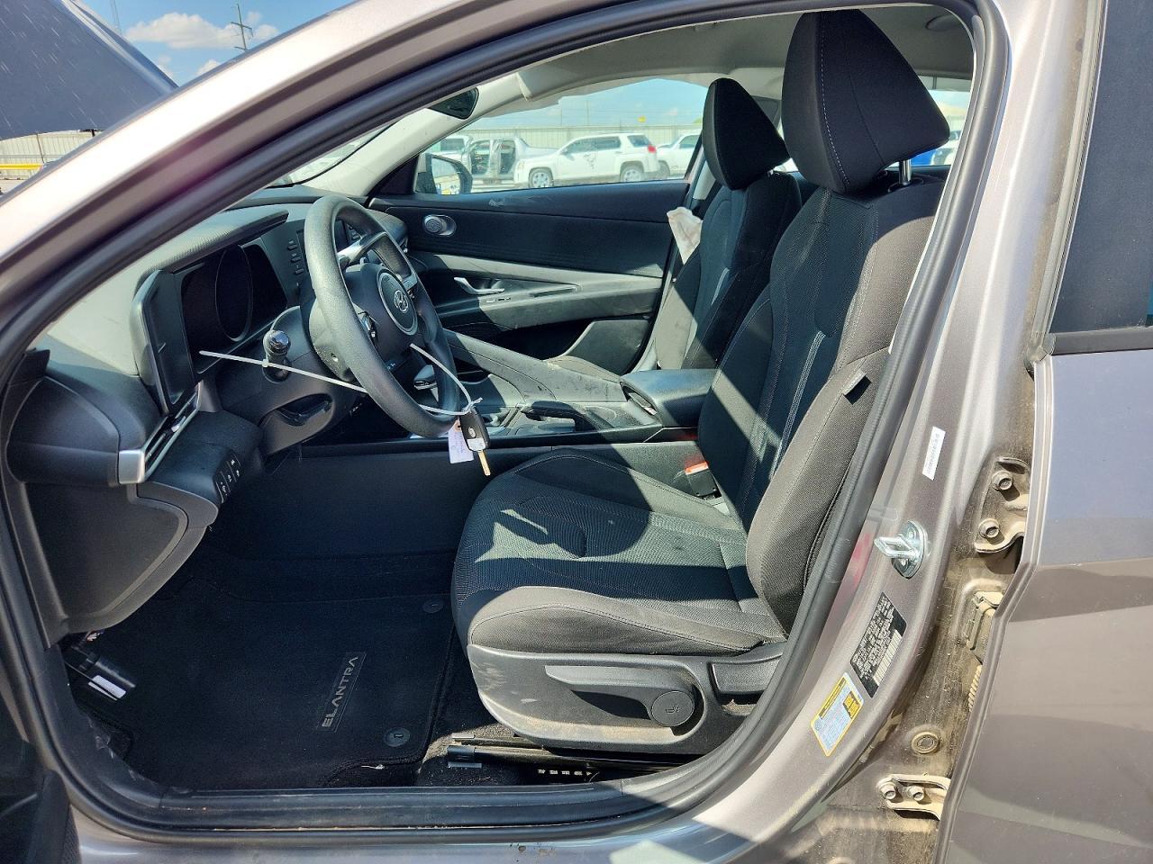 2023 Hyundai Elantra Se - Фото 7