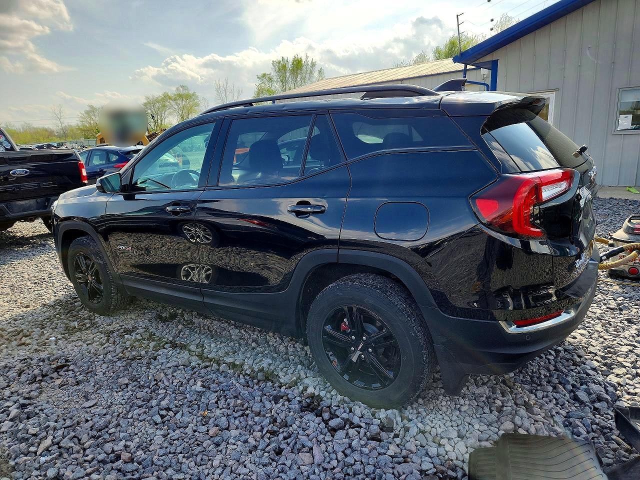 2023 GMC Terrain At4 - Фото 2