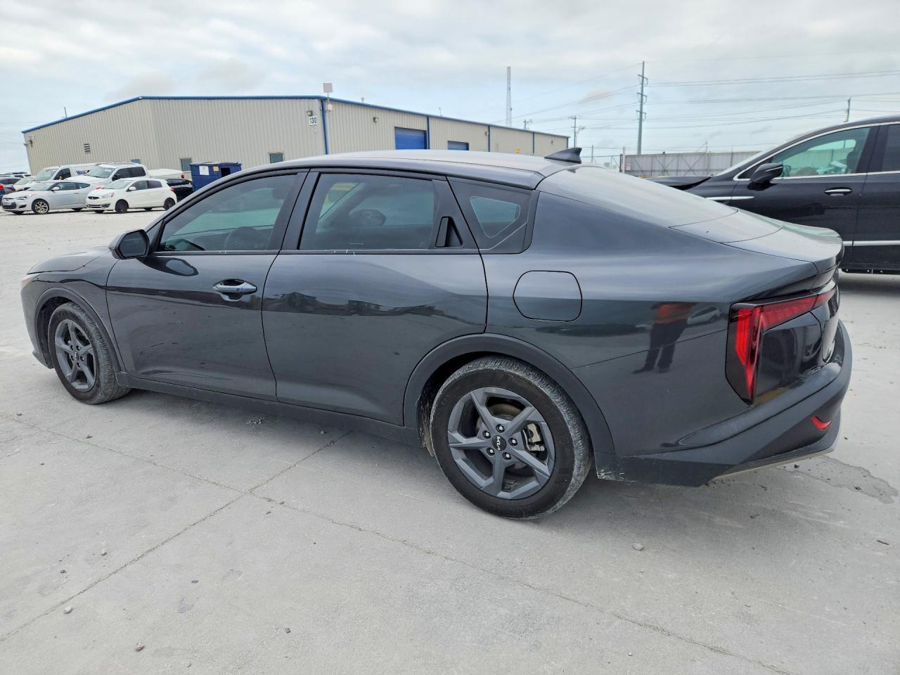 2025 Kia K4 Lxs - Image 2