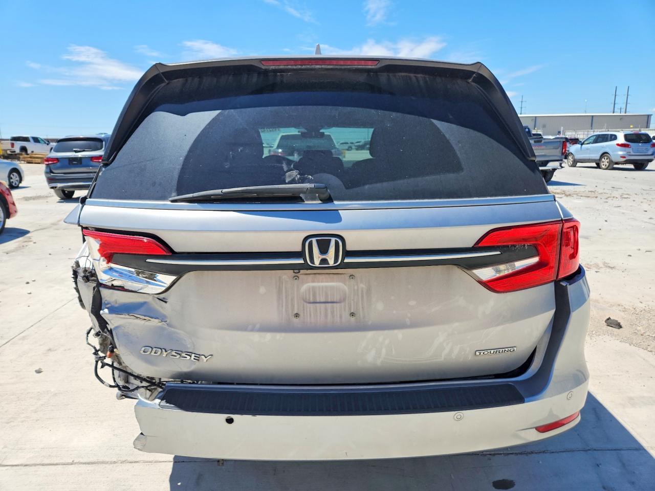 2021 Honda Odyssey Touring - Фото 6