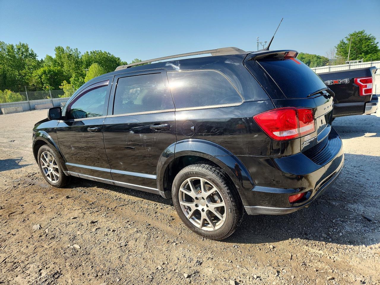 2015 Dodge Journey R - Фото 2