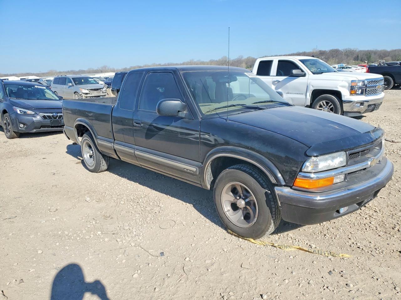 2000 Chevrolet S Truck S10 - Image 4