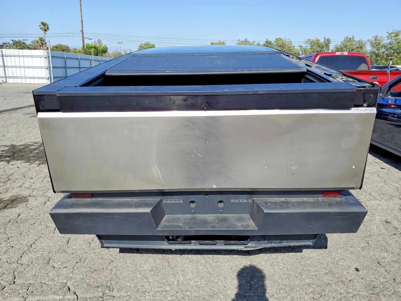 2024 Tesla Cybertruck - Фото 6