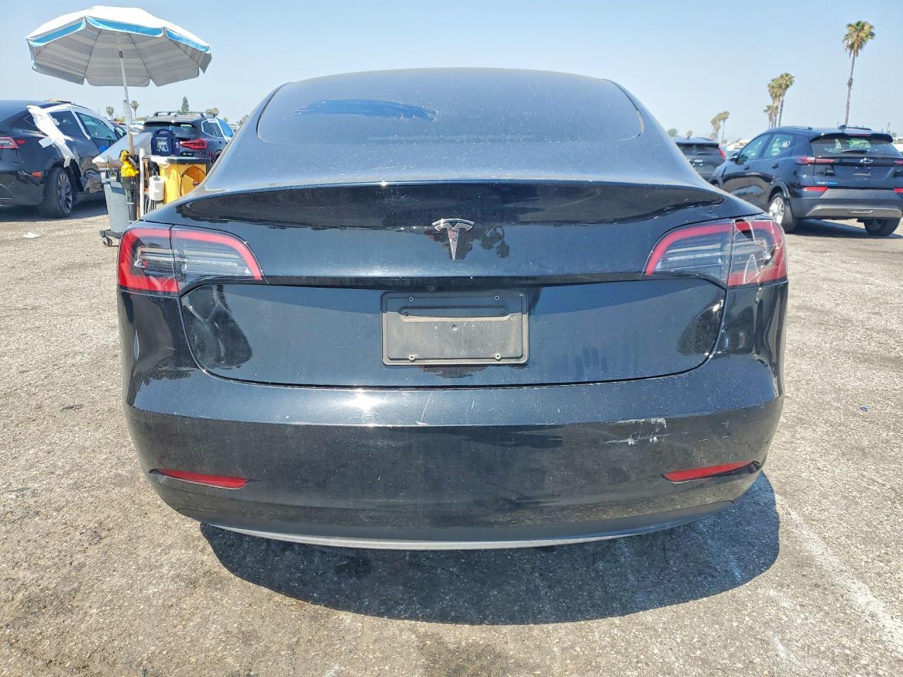 2023 Tesla Model 3 - Фото 6