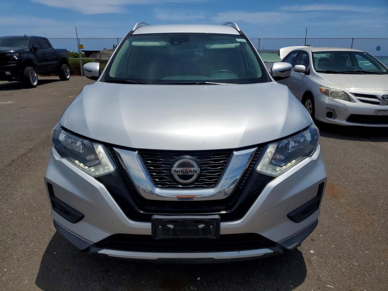 2019 Nissan Rogue S - Фото 5