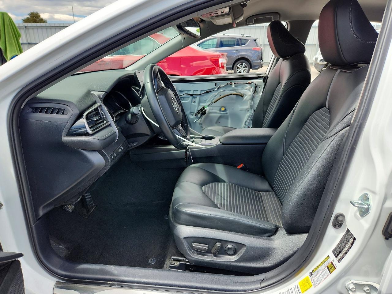 2022 Toyota Camry Se - Image 7