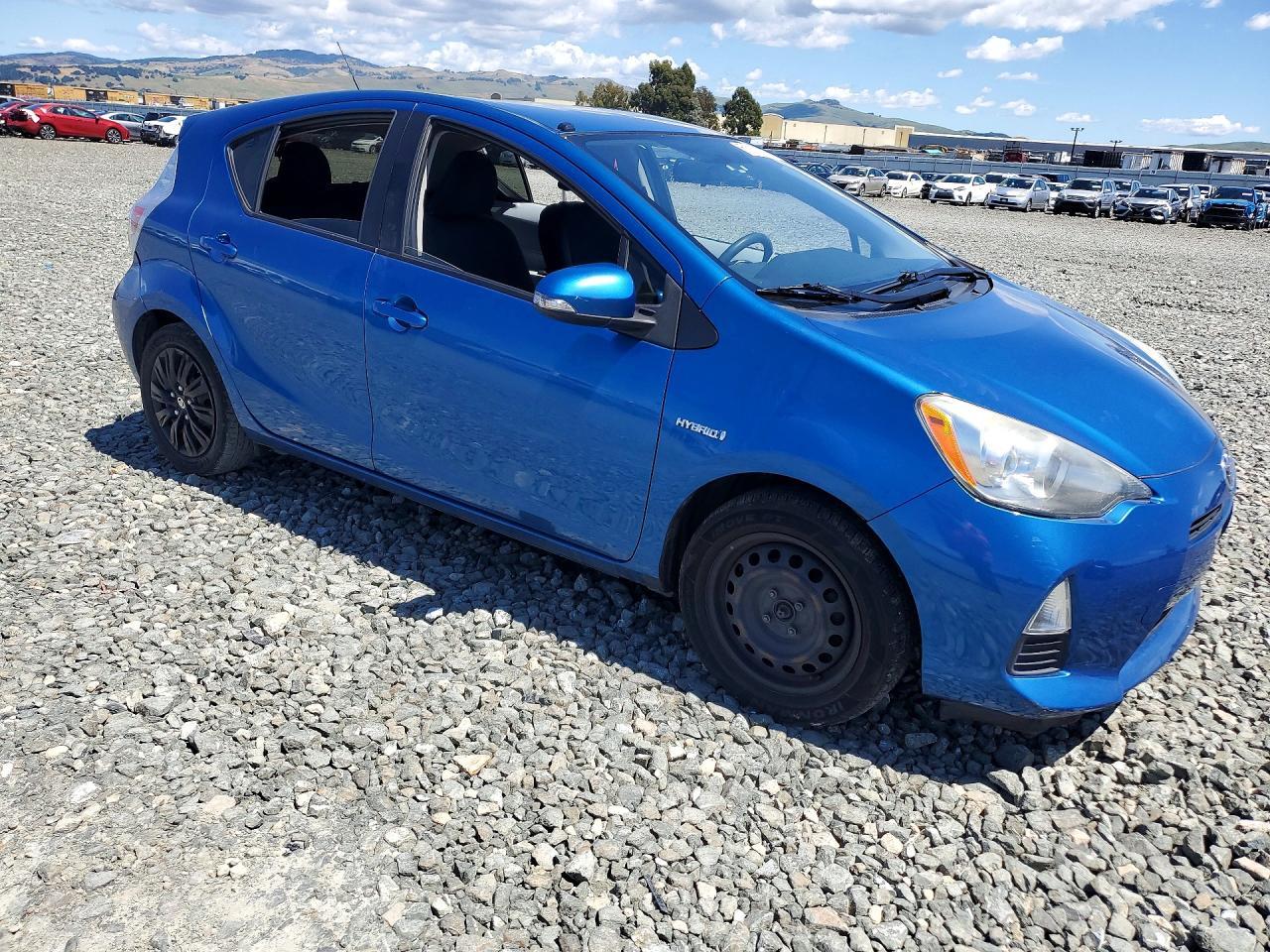 2013 Toyota Prius C Two - Фото 4