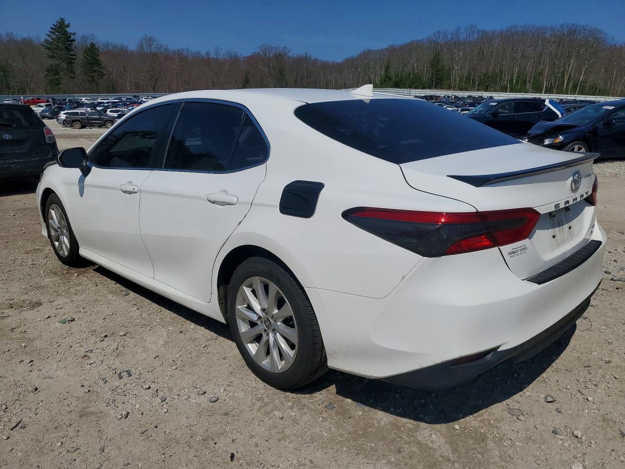 2020 Toyota Camry Le - Image 2