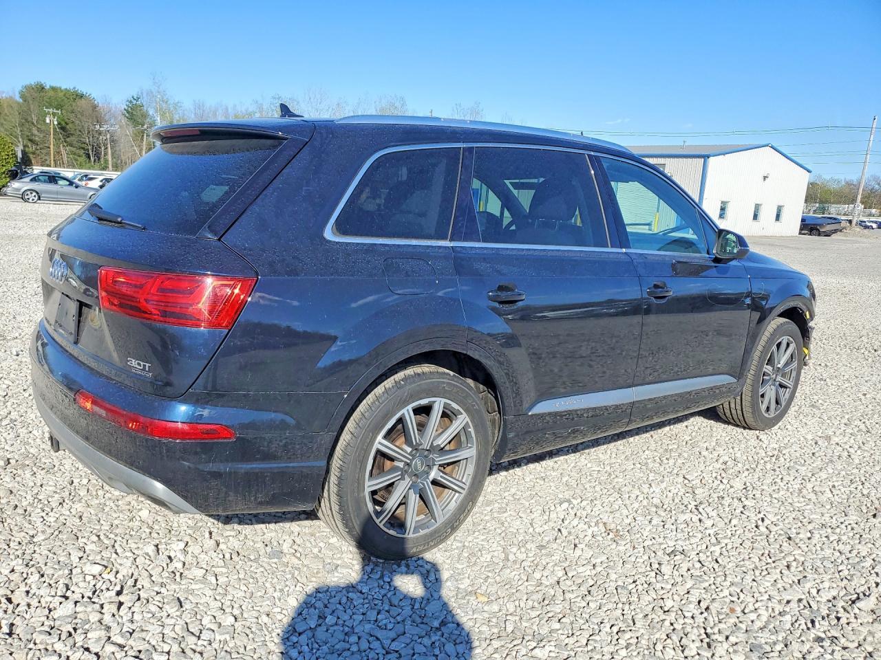 2017 Audi Q7 Premium Plus - Image 3