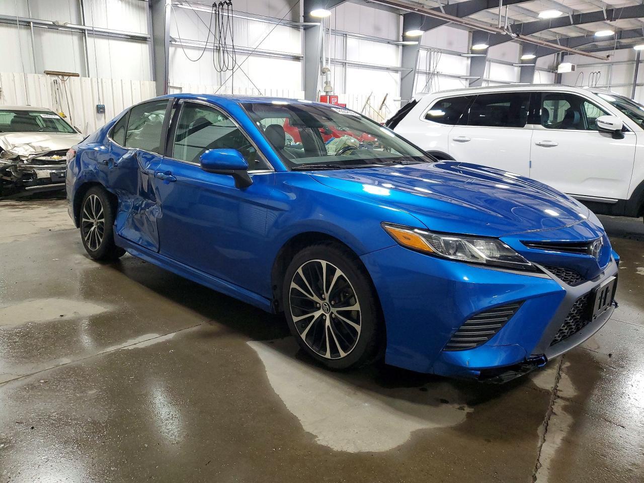 2018 Toyota Camry Se - Фото 4