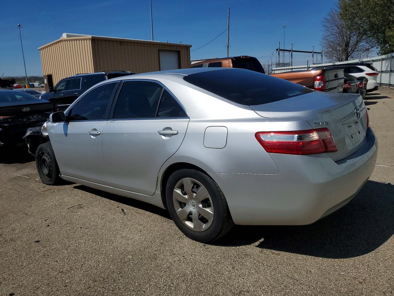2008 Toyota Camry Ce - Фото 2