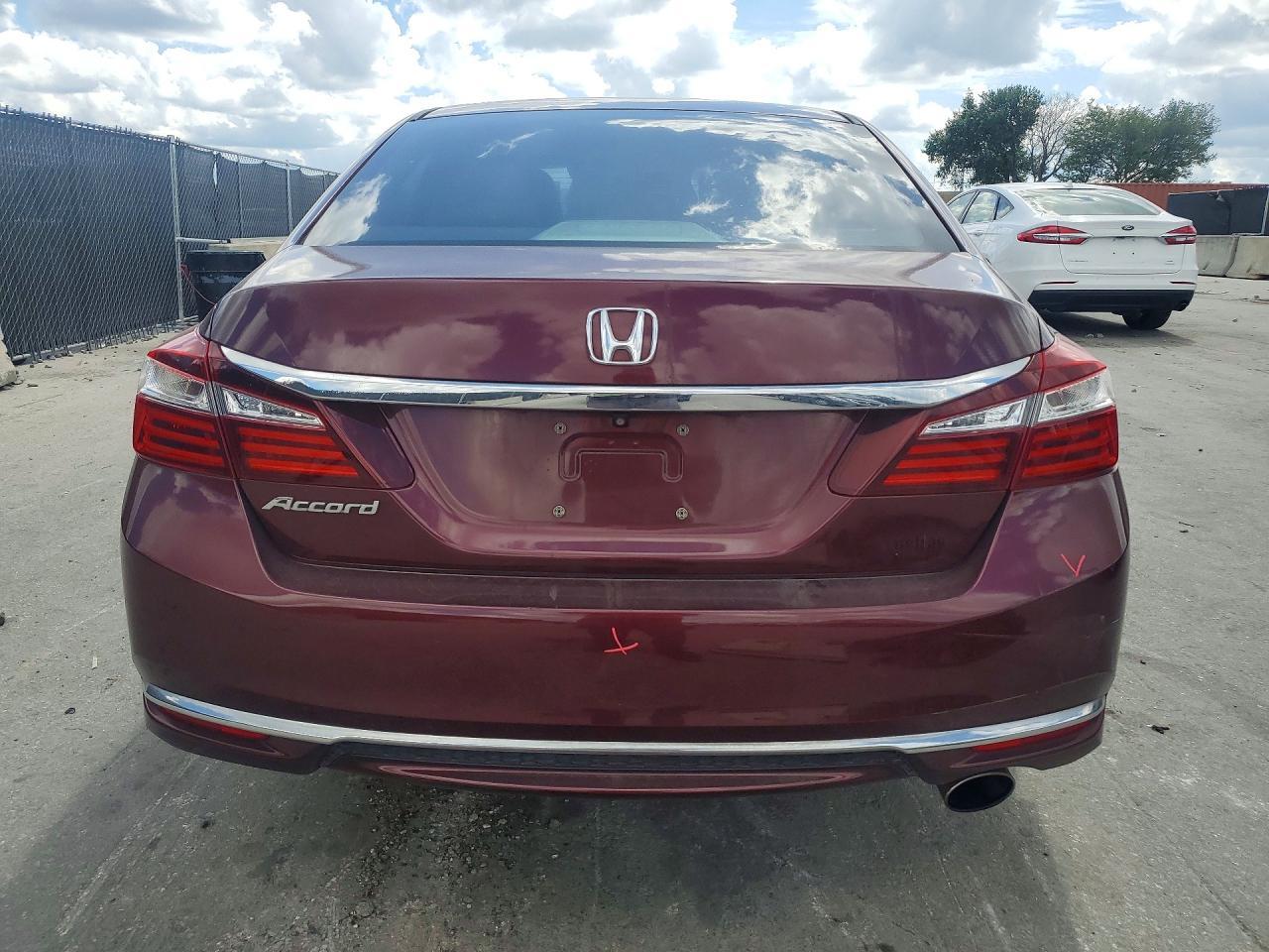 2017 Honda Accord Lx - Фото 6