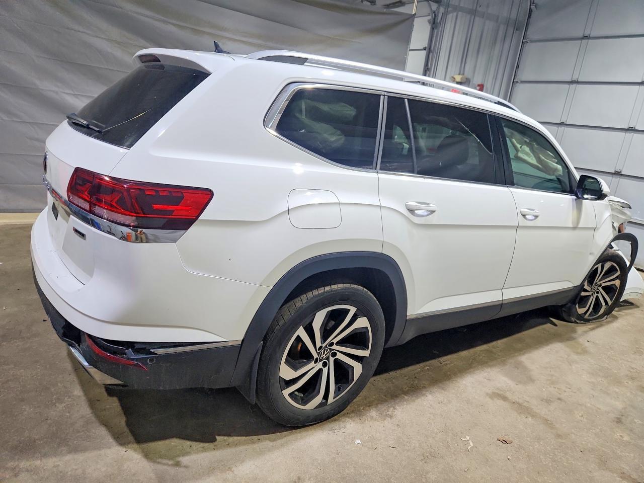 2021 Volkswagen Atlas Sel Premium - Image 3