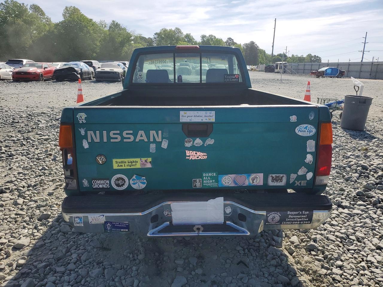 1997 Nissan Truck Base - Фото 6