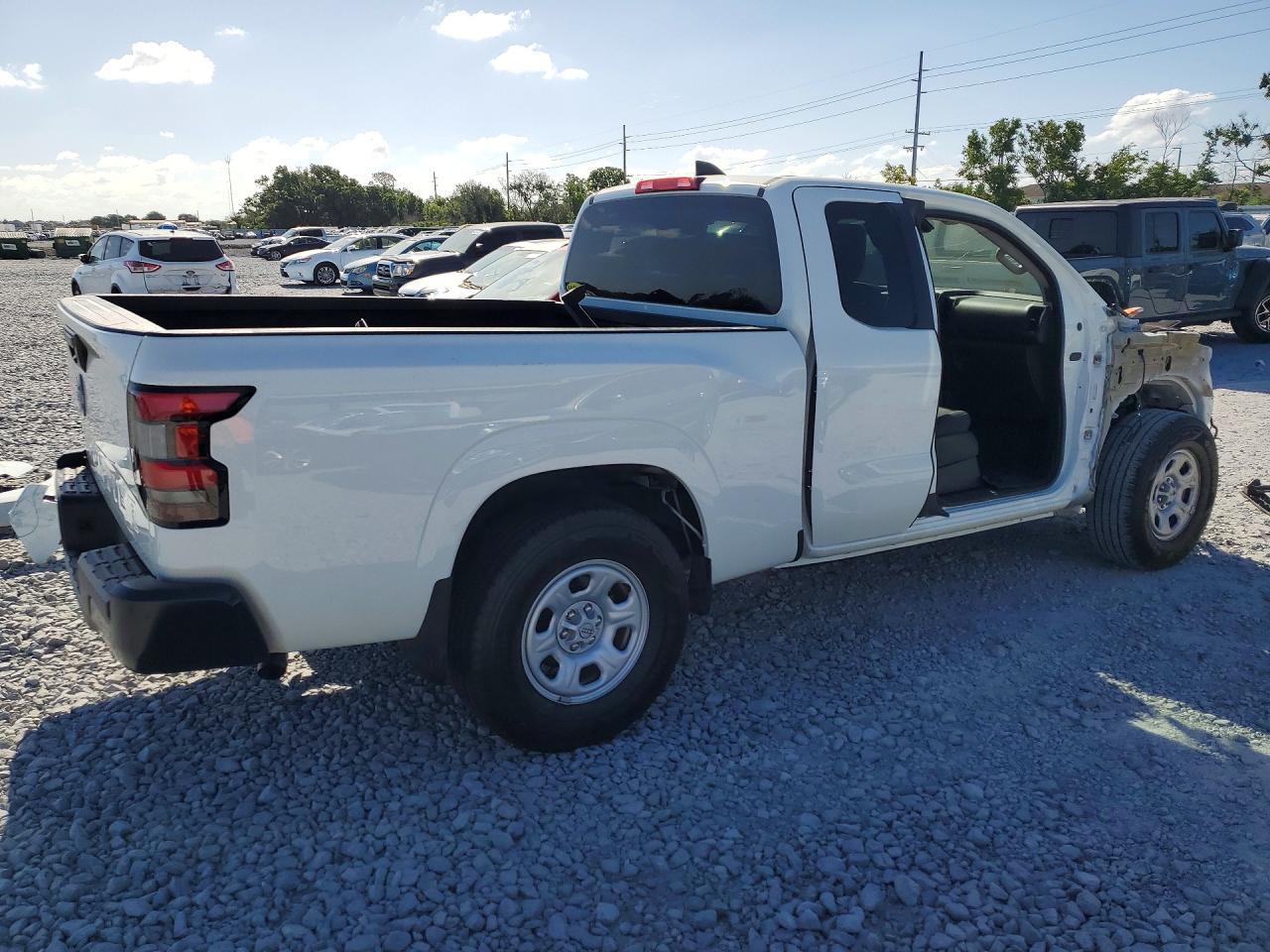 2024 Nissan Frontier S - Image 3