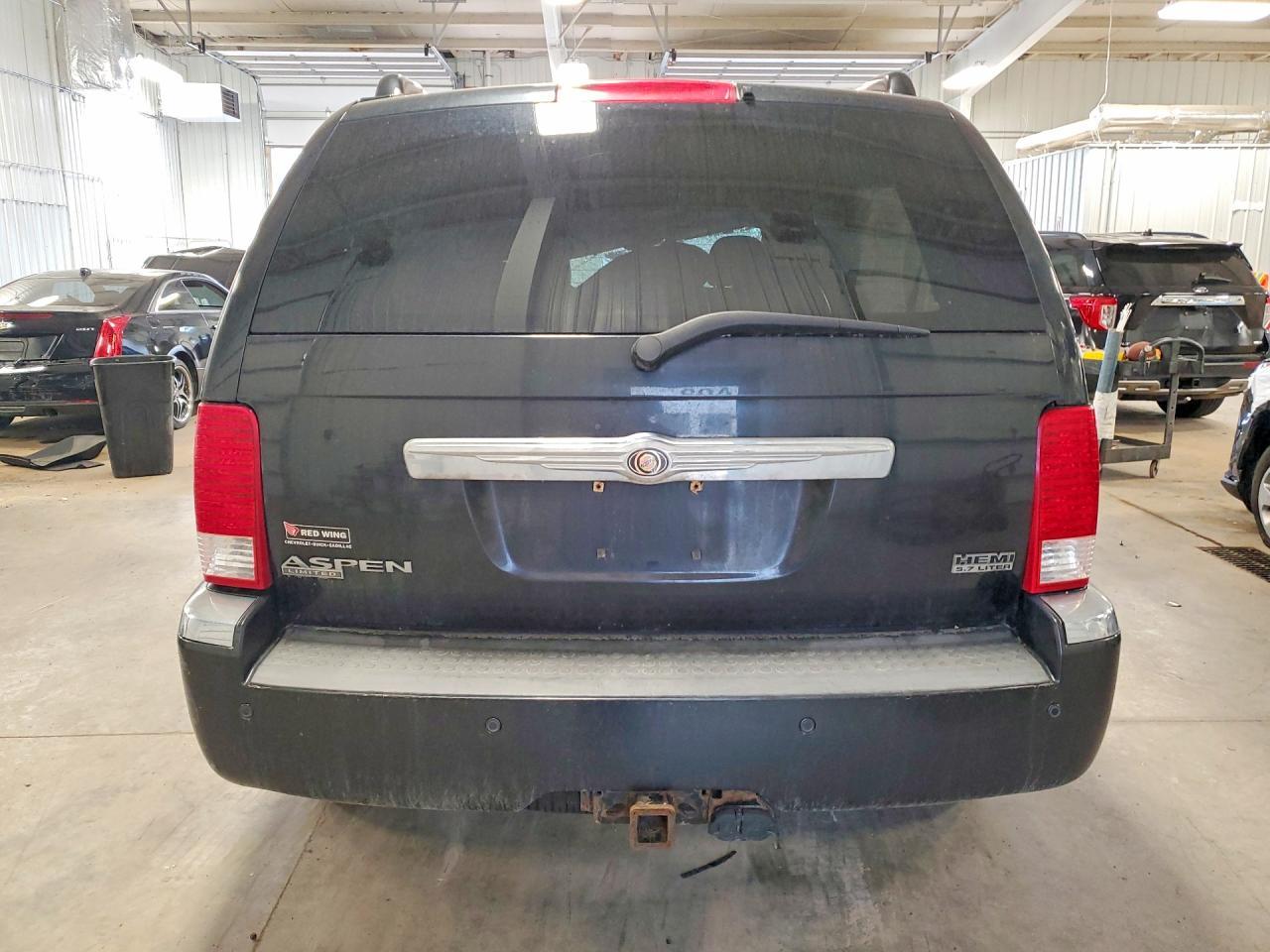 2007 Chrysler Aspen Limited - Image 6