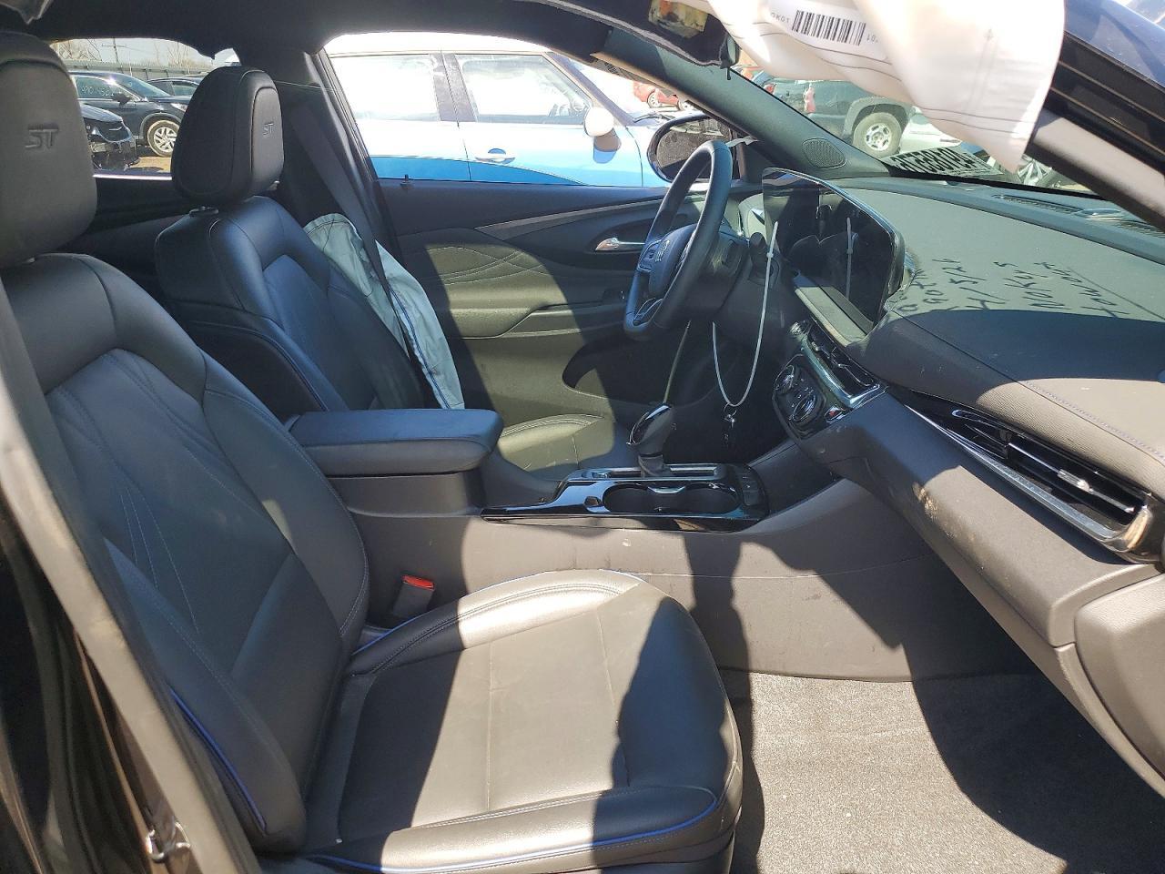 2024 Buick Envista Sport Touring - Image 7