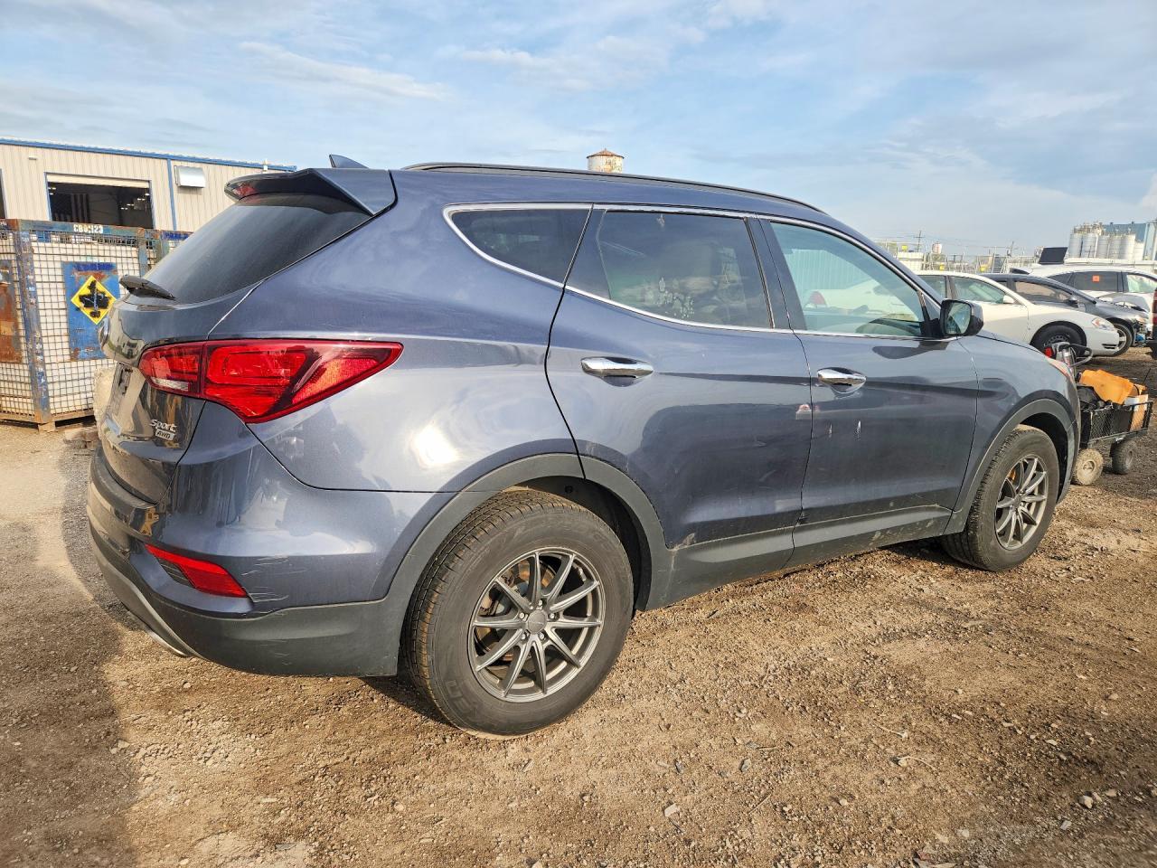 2017 Hyundai Santa Fe Sport 2.4L - Image 3