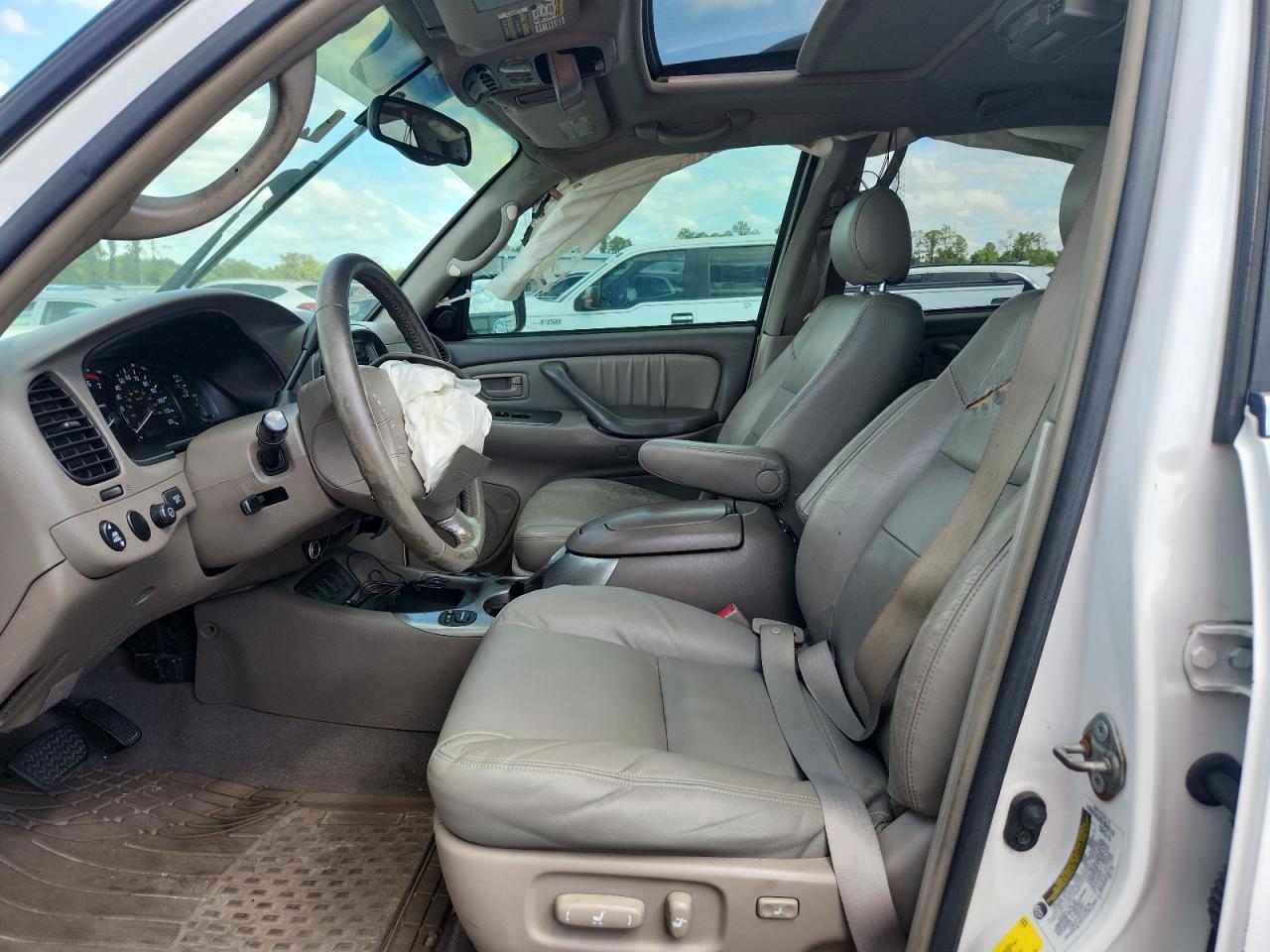 2005 Toyota Sequoia Limited - Image 7