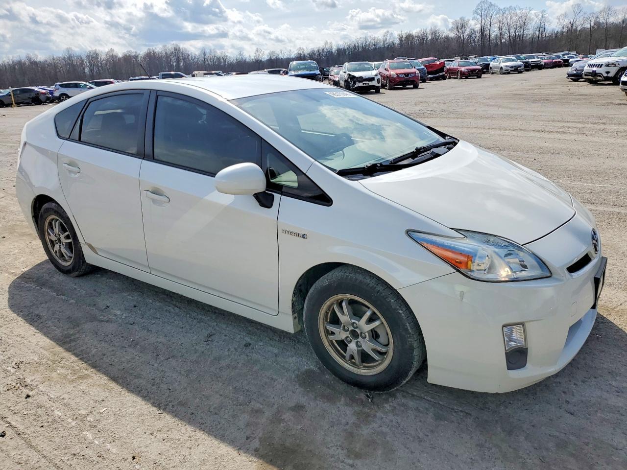 2010 Toyota Prius Iv - Фото 4