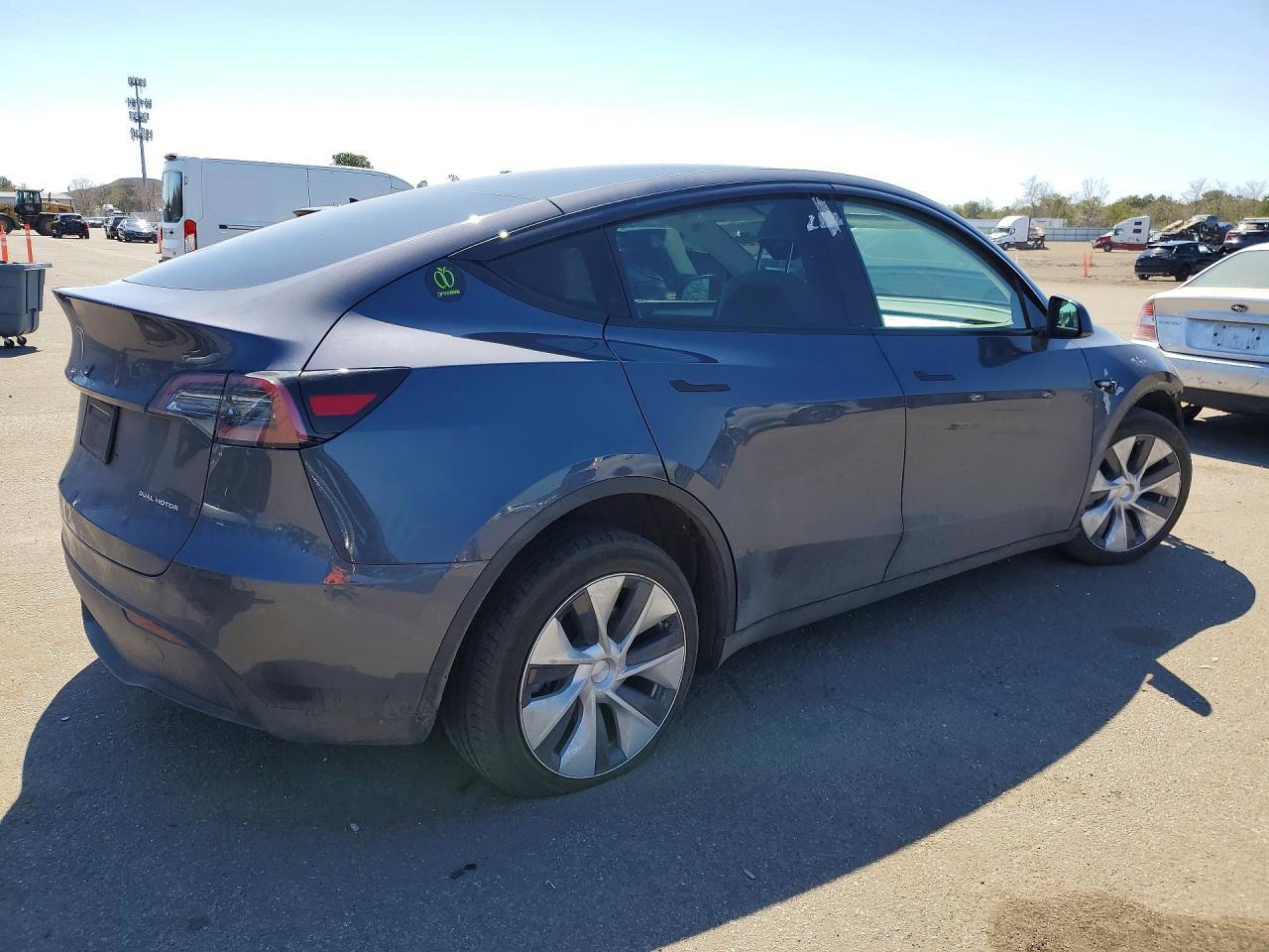 2023 Tesla Model Y - Фото 3
