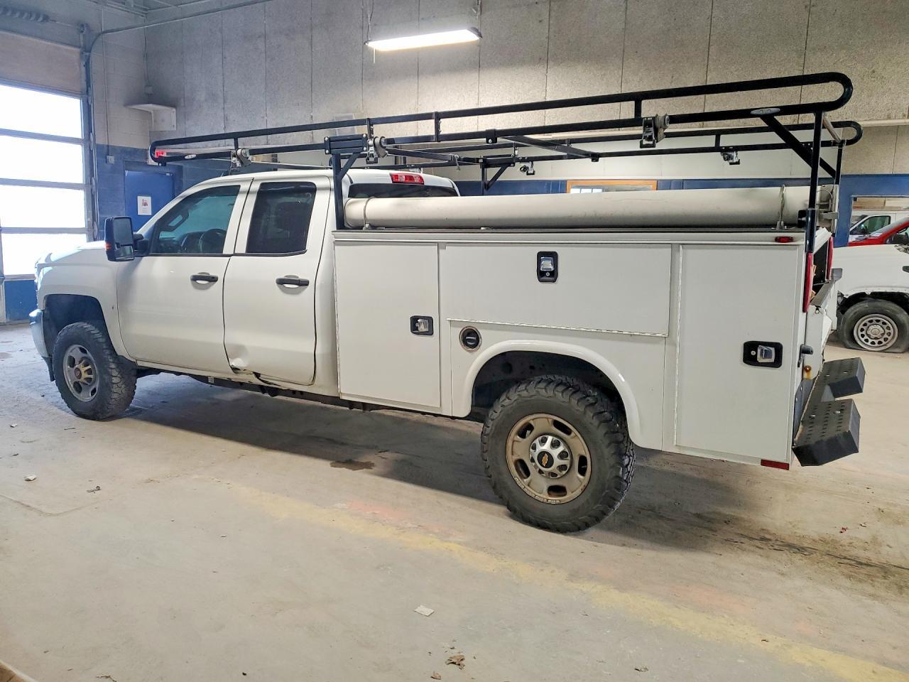 2019 Chevrolet Silverado C2500 Heavy Duty - Image 2