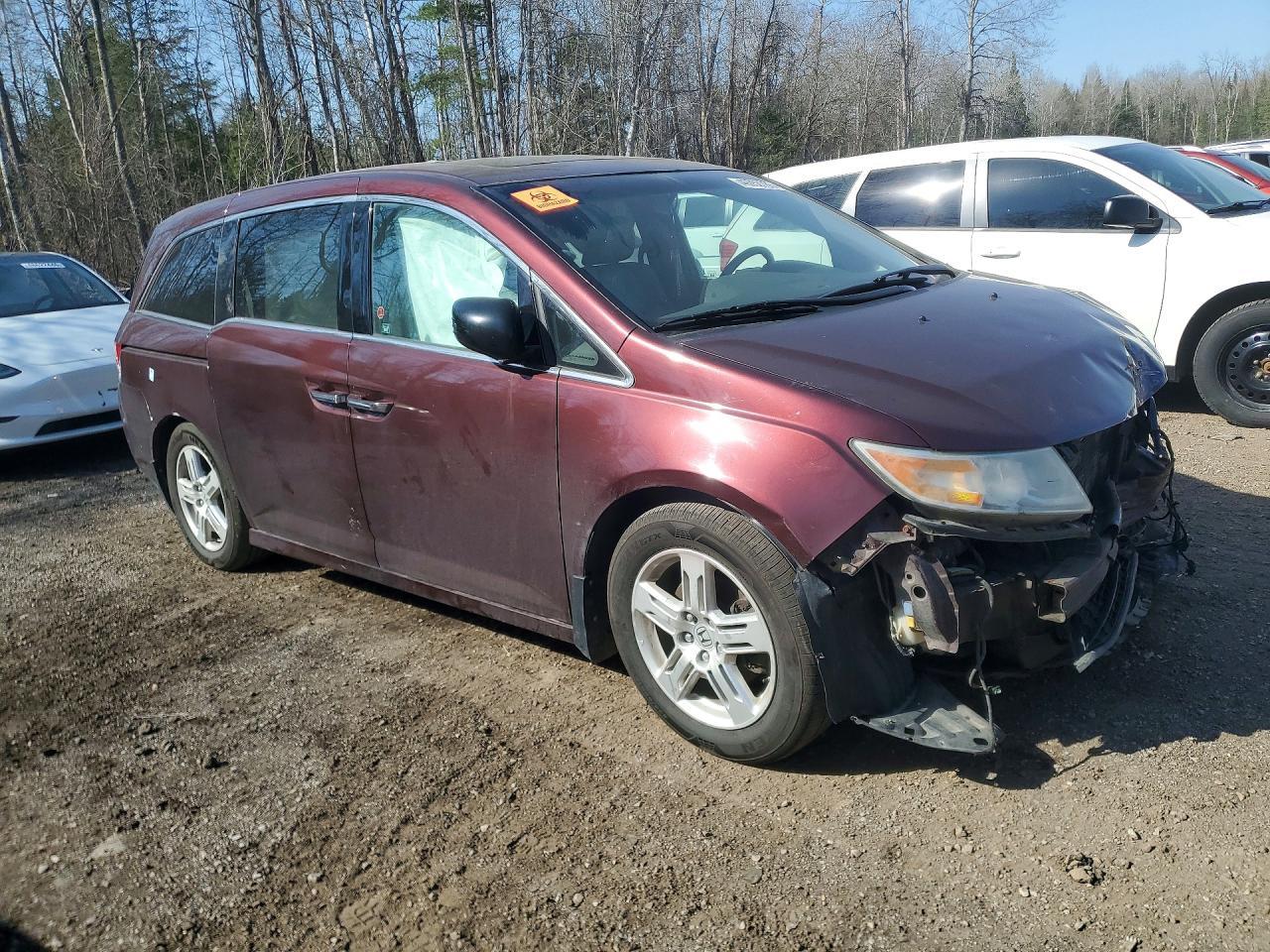 2012 Honda Odyssey Touring - Image 4