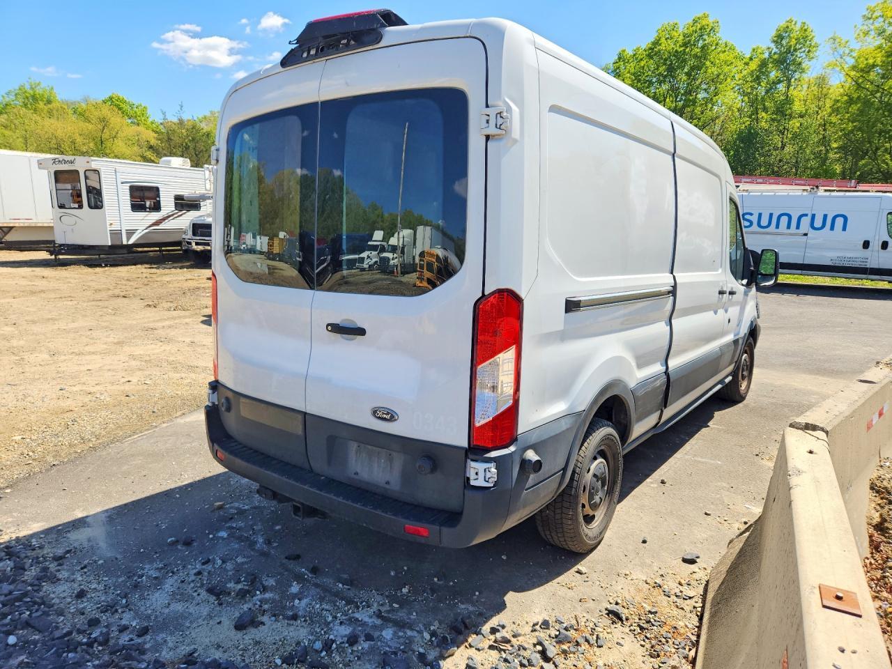 2019 Ford Transit T-250 Cargo - Image 3