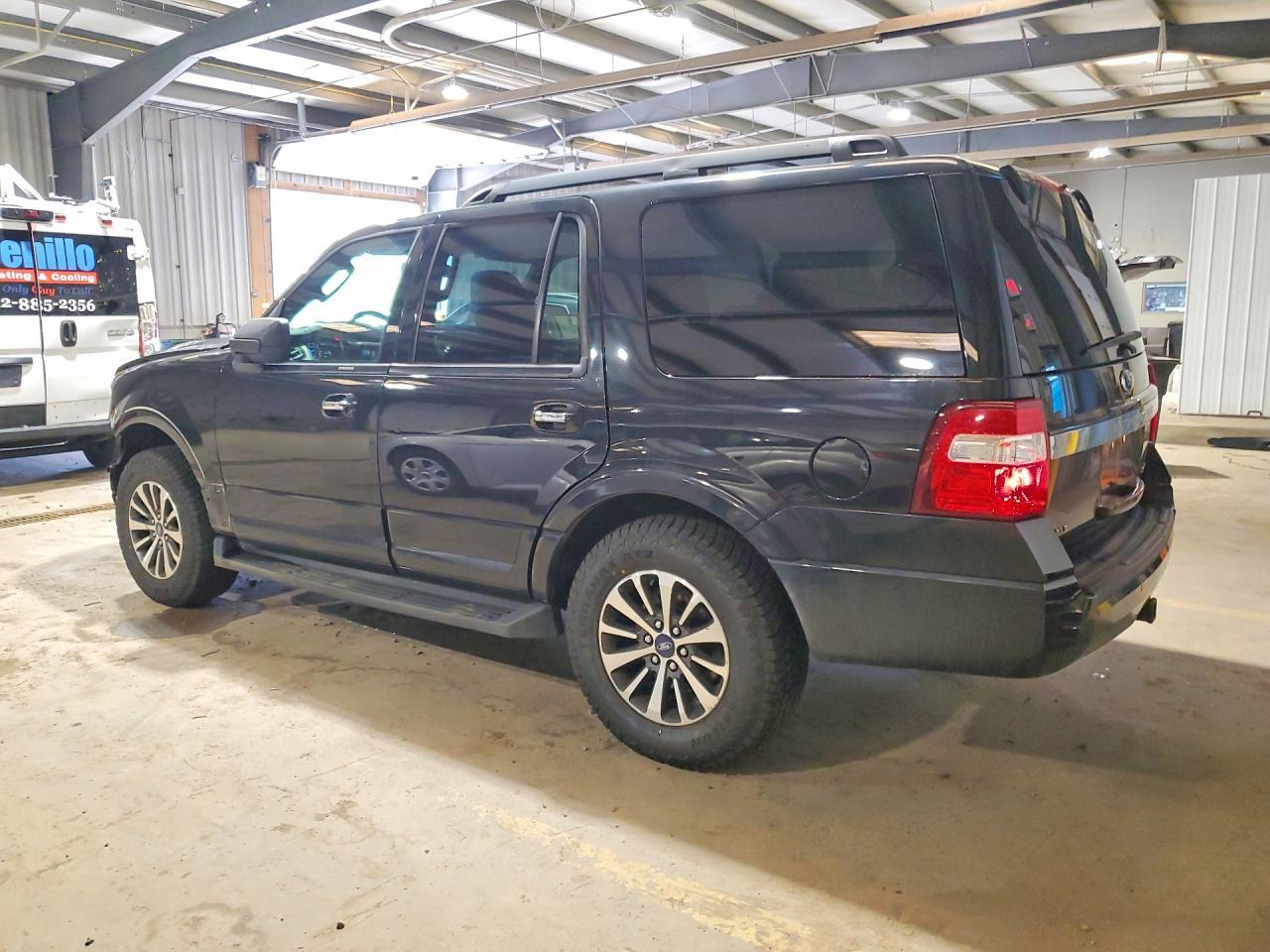 2015 Ford Expedition Xlt - Image 2