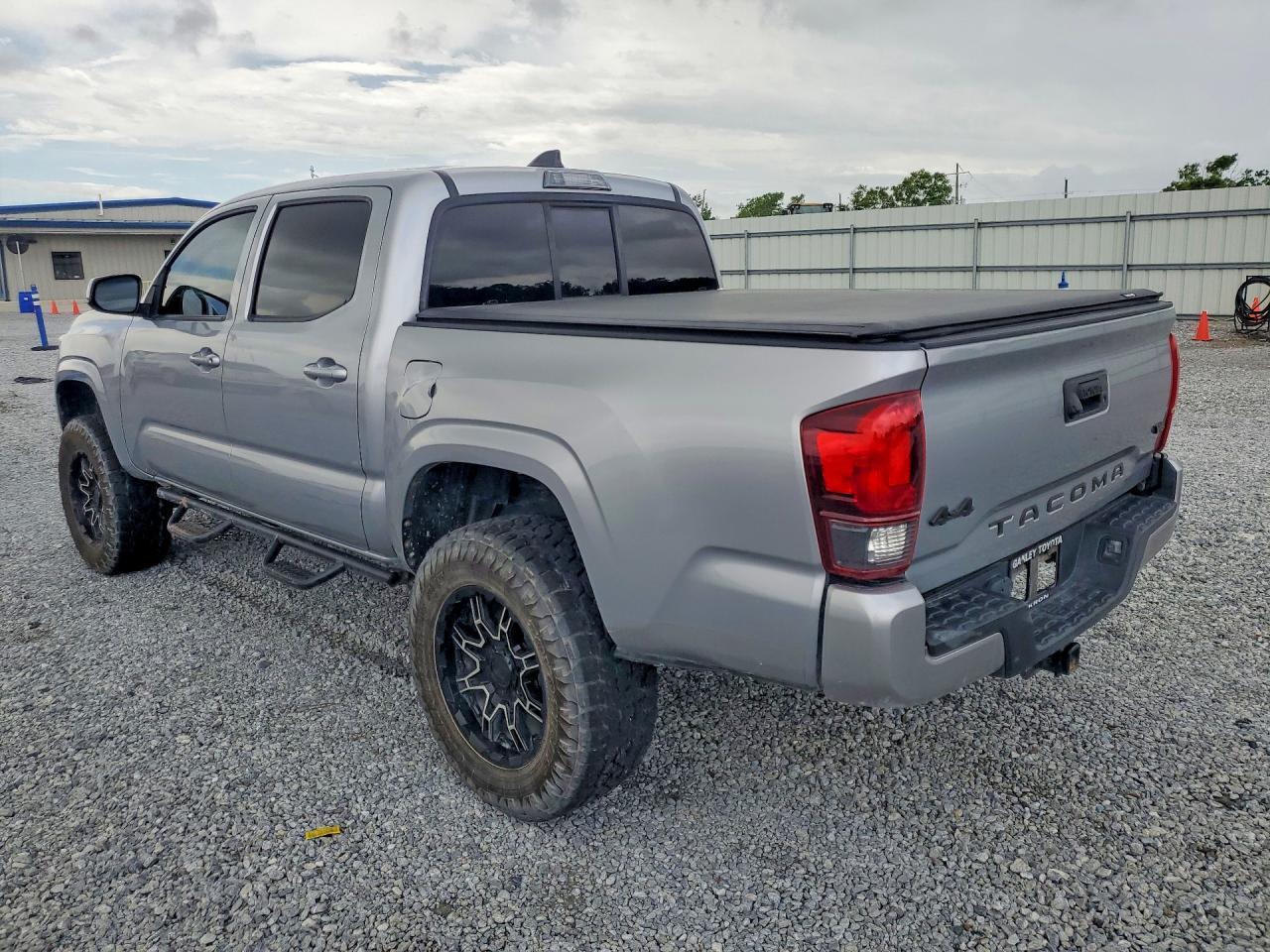 2020 Toyota Tacoma Sr V6 - Image 2