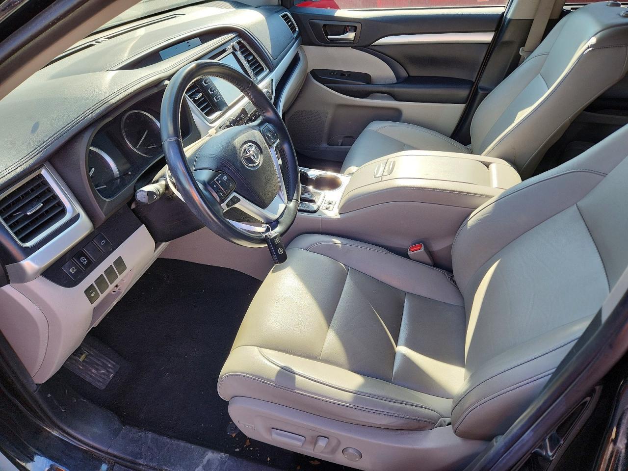 2019 Toyota Highlander Xle - Image 7