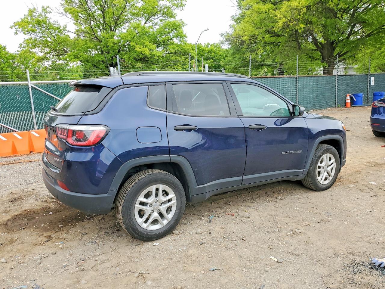 2017 Jeep Compass Sport - Image 3