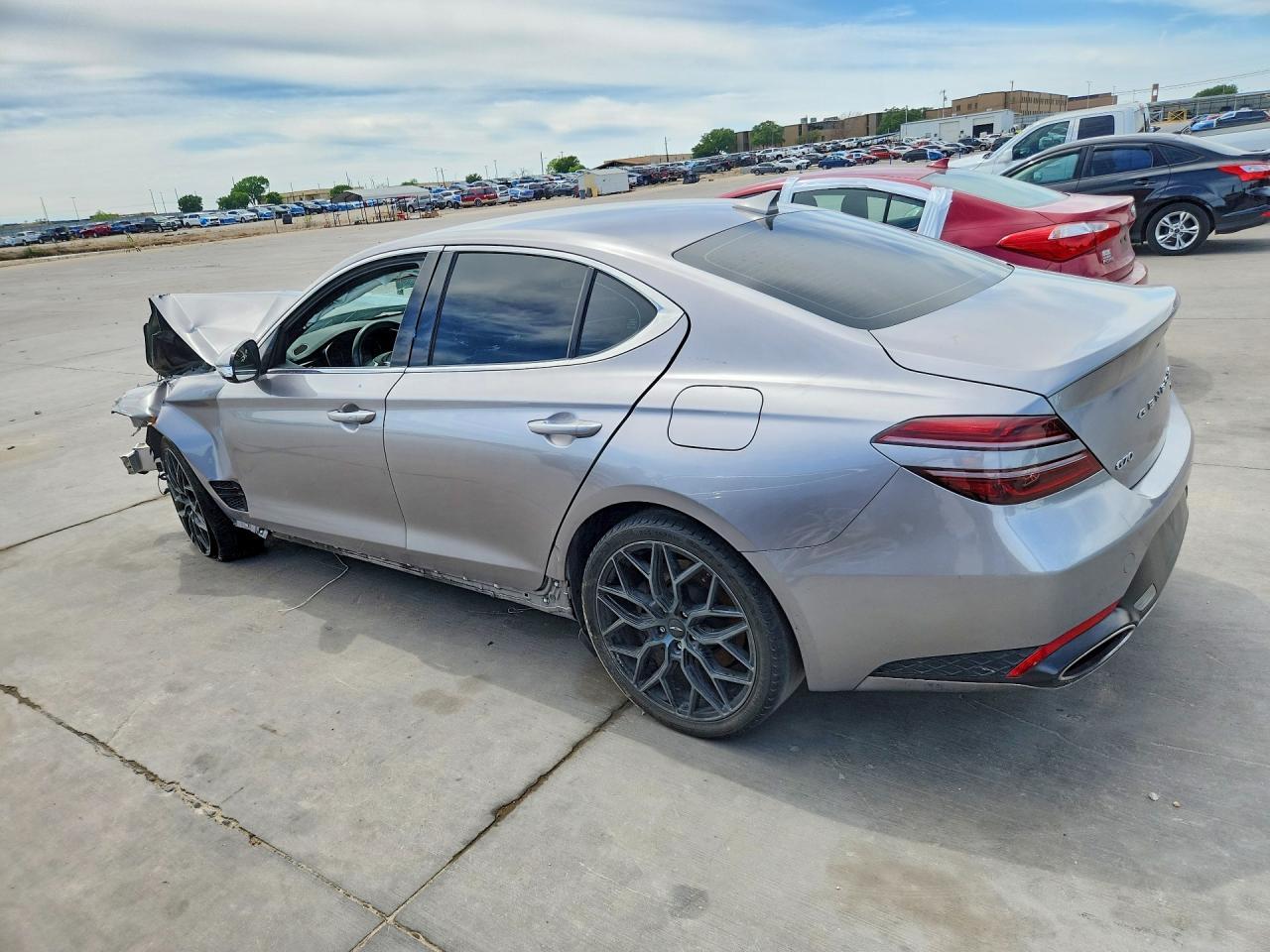 2022 Genesis G70 3.3T Standard - Фото 2