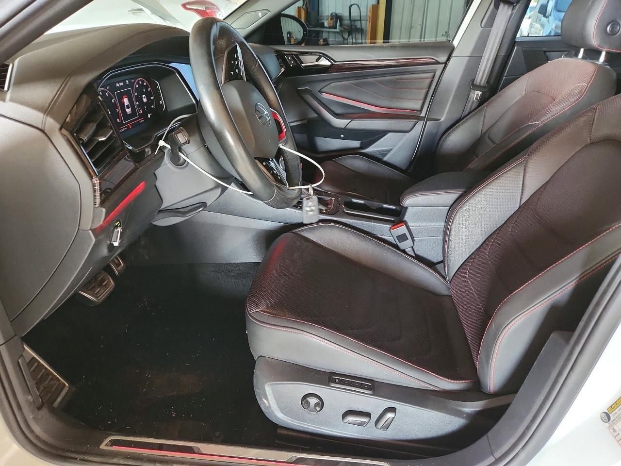 2024 Volkswagen Jetta Gli Autobahn - Image 7