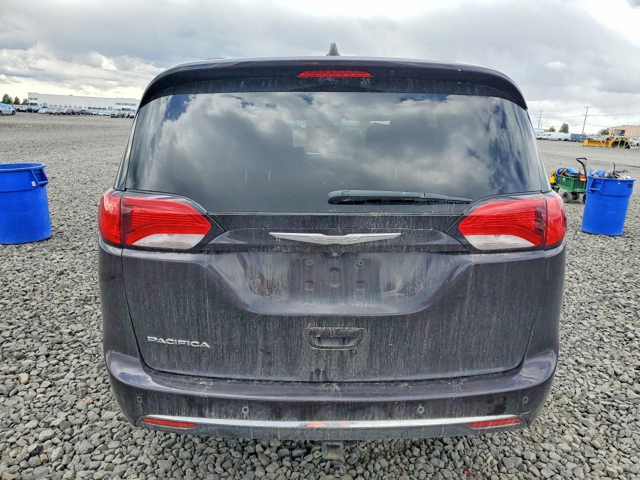 2017 Chrysler Pacifica Touring L - Фото 6