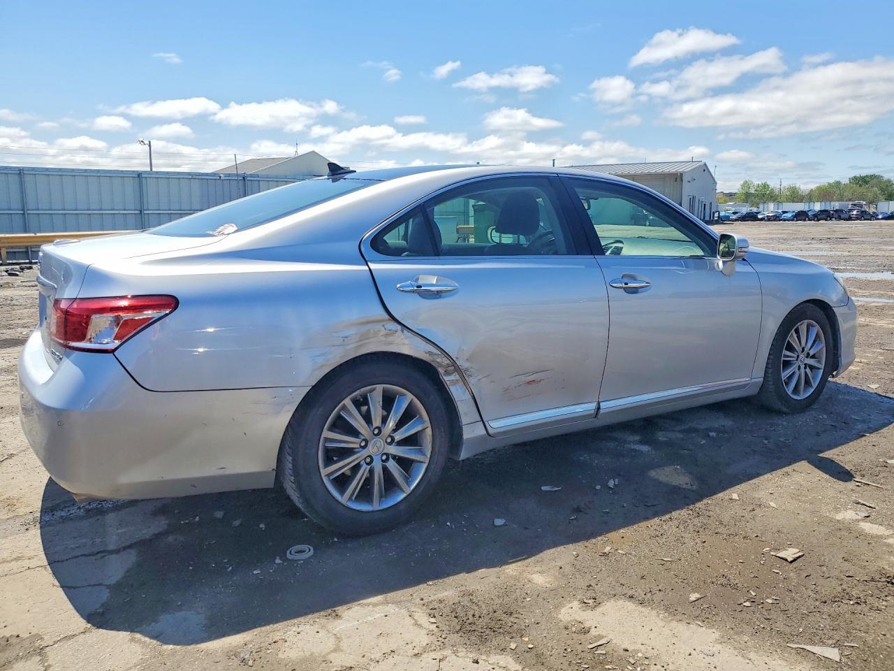 2011 Lexus Es 350 - Image 3
