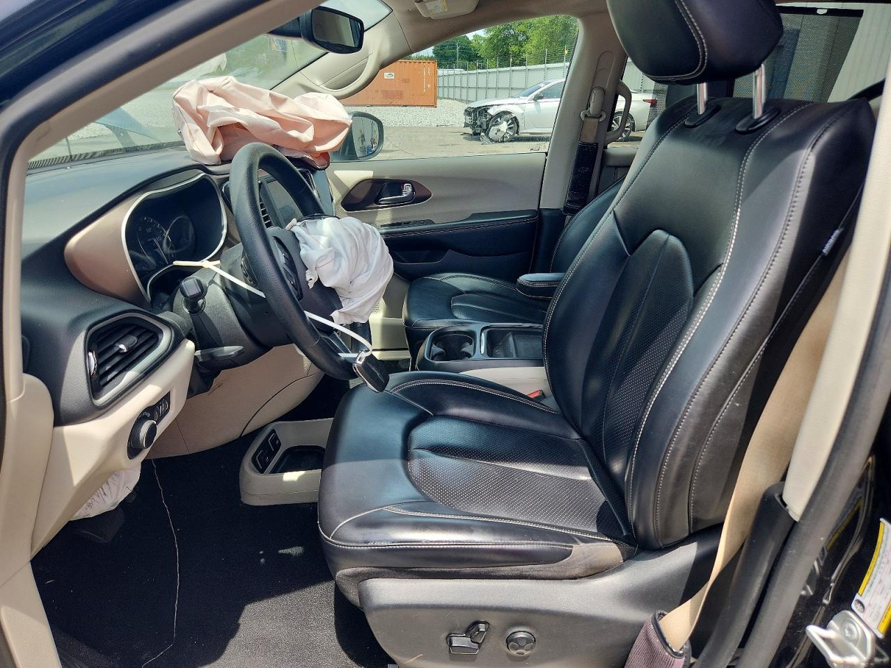 2021 Chrysler Voyager Lxi - Image 7