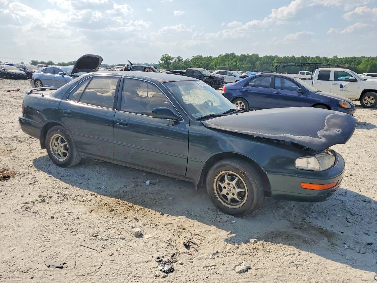 1994 Toyota Camry Le - Image 4