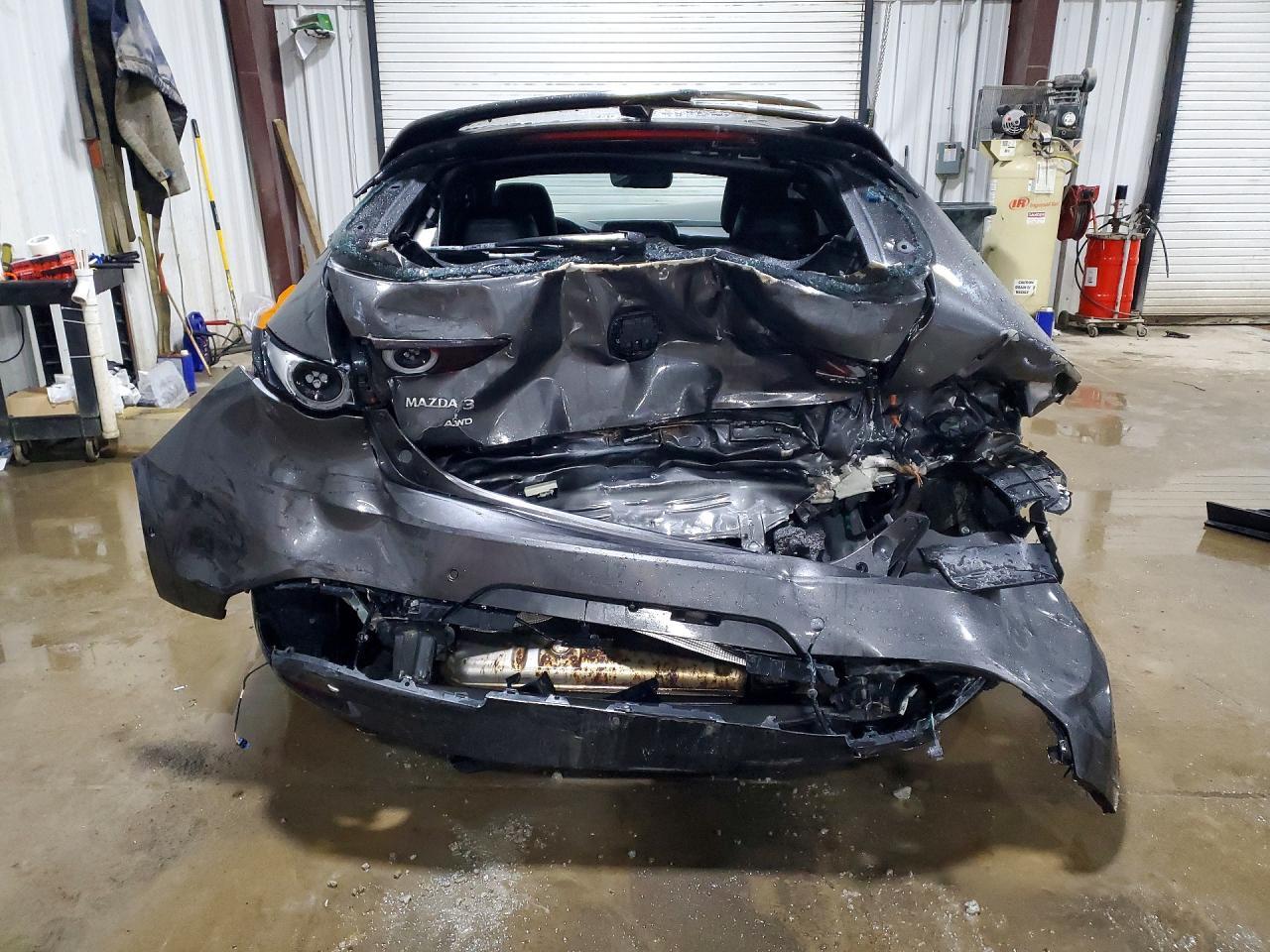 2021 Mazda 3 Premium Plus - Фото 6