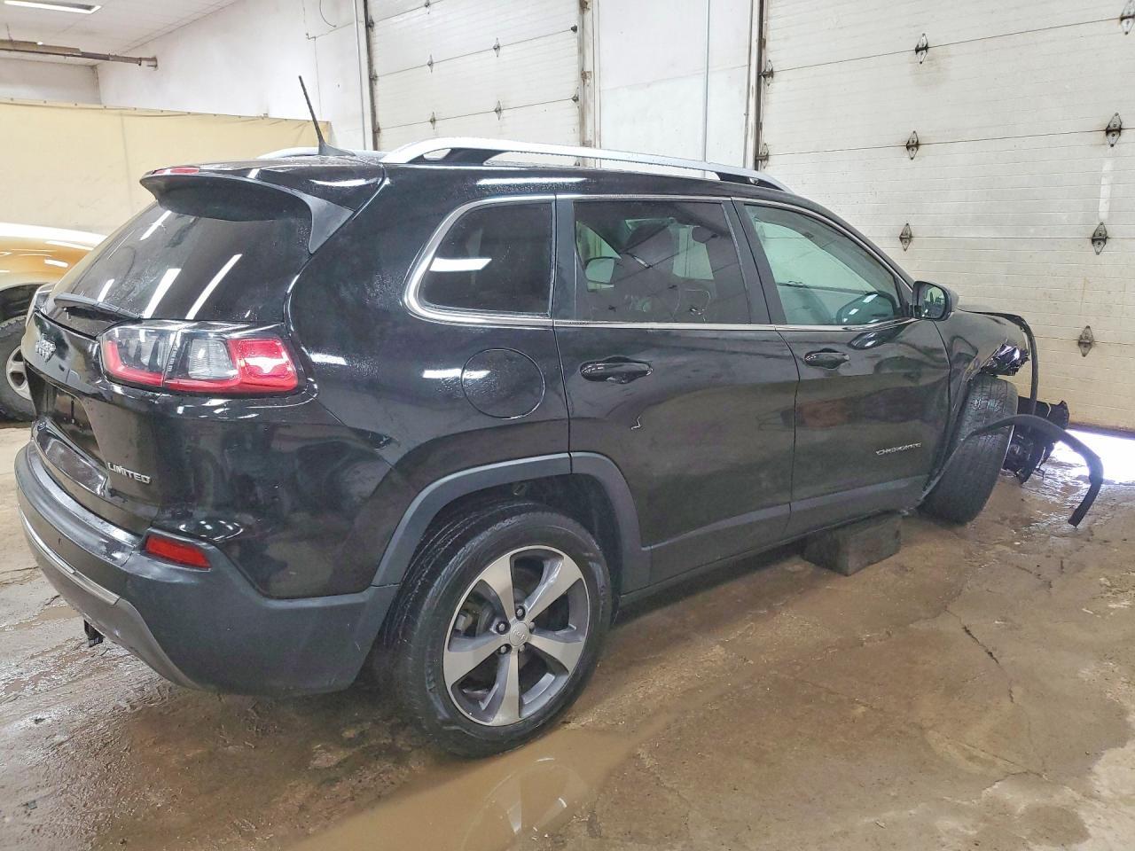 2019 Jeep Cherokee Limited - Image 3