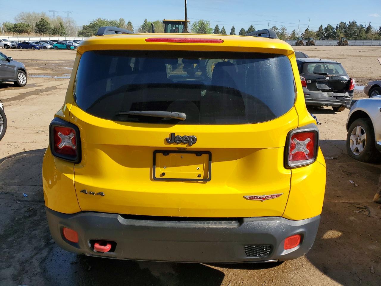 2016 Jeep Renegade Trailhawk - Фото 6