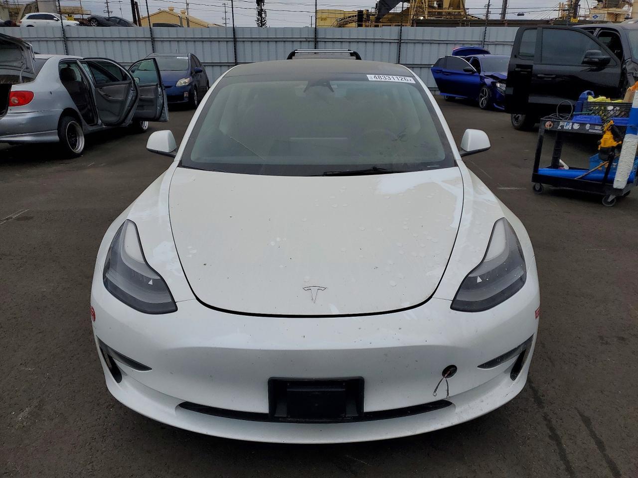 2023 Tesla Model 3 - Фото 5