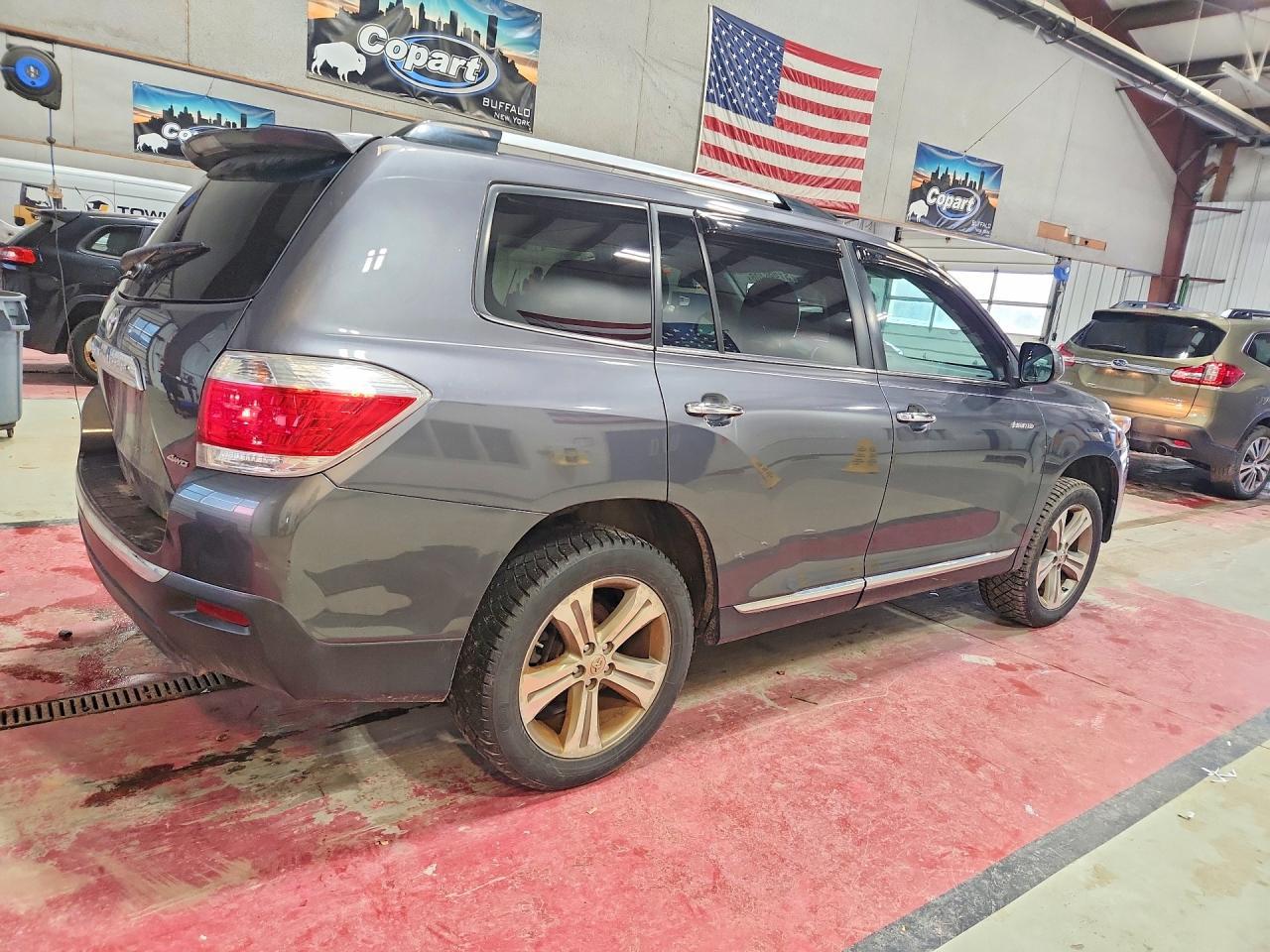 2011 Toyota Highlander Limited - Image 3