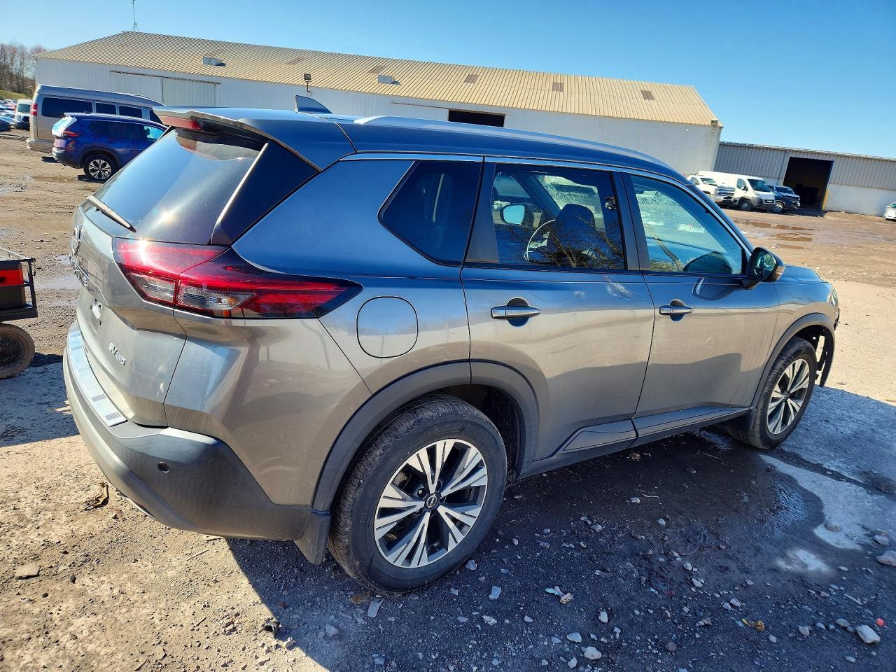 2022 Nissan Rogue Sv - Фото 3