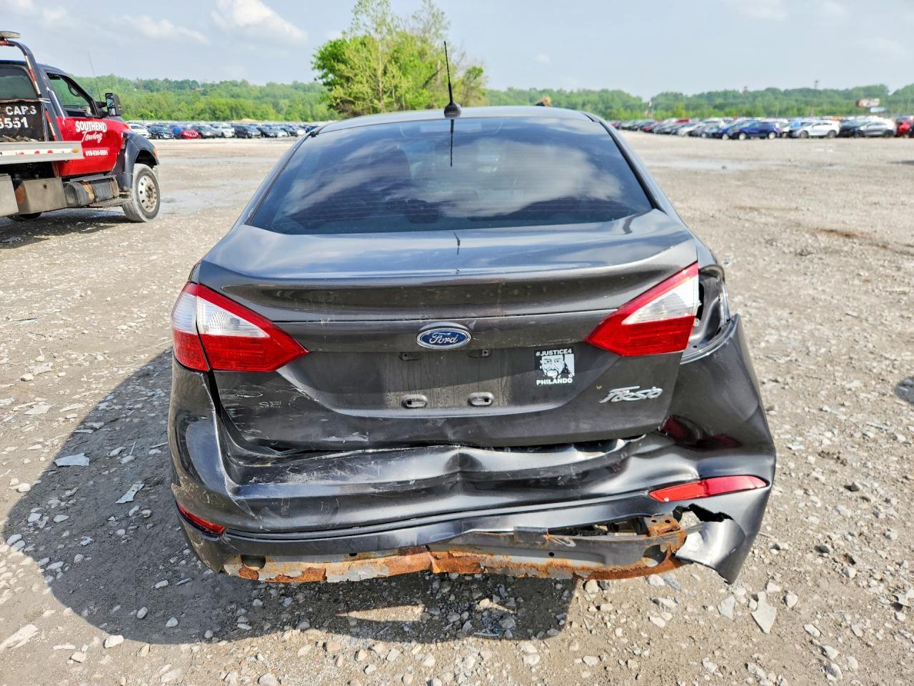 2017 Ford Fiesta Se - Фото 6